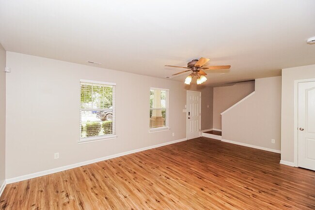 Building Photo - 139 Peterborough Dr