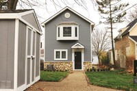 Building Photo - 121 N Shore Dr