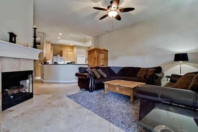 Building Photo - 6352 Rolling Hill Rd