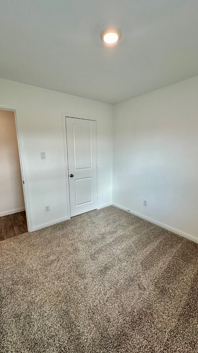 Building Photo - 11926 Midas Ln