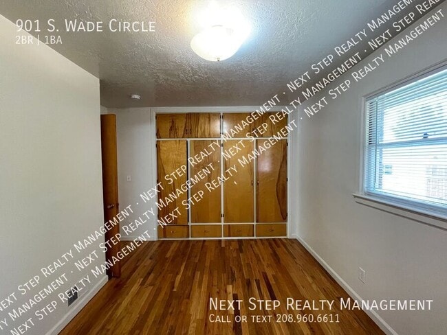 Building Photo - 901 Wade Cir