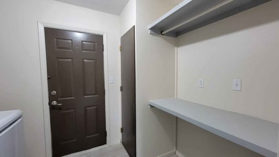Laundry Room - 41786 W Expressway 83