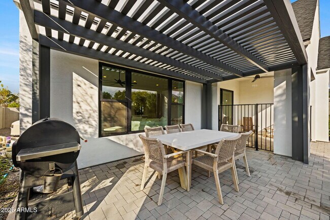 Building Photo - 4145 N 42nd Pl