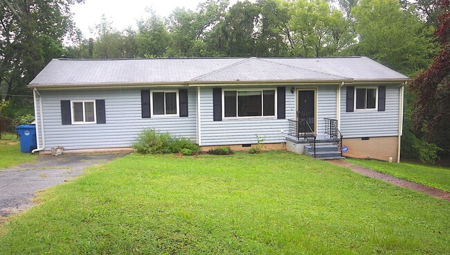 Primary Photo - 3BR/2BA House in Hixson - Move in Ready!