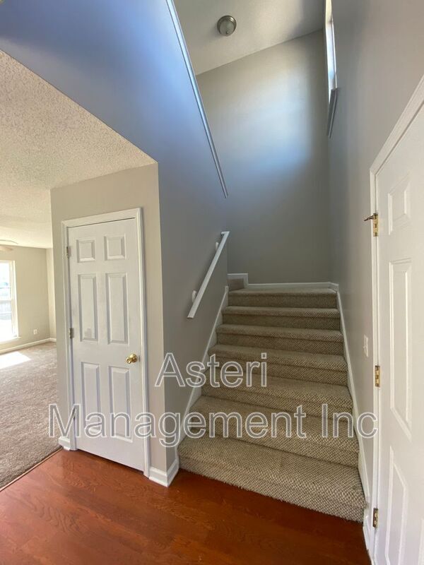 Building Photo - 118 Faybrook Dr