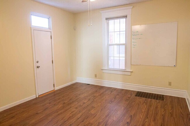 Building Photo - 30 E Maynard Ave