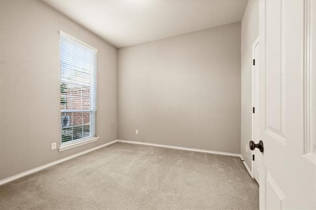 Building Photo - 8625 Shadow Trace Dr