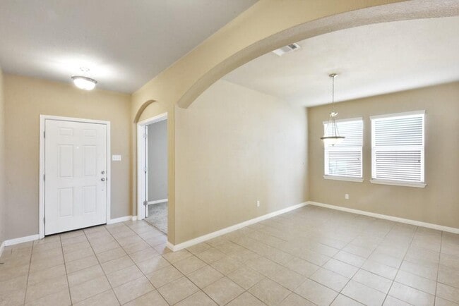 Building Photo - 163 Lone Tree Hollow