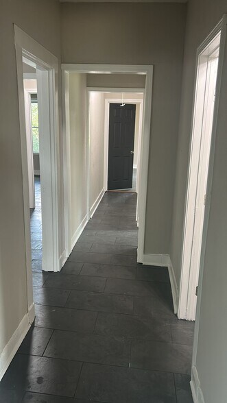 Building Photo - 2760 Lola Ave