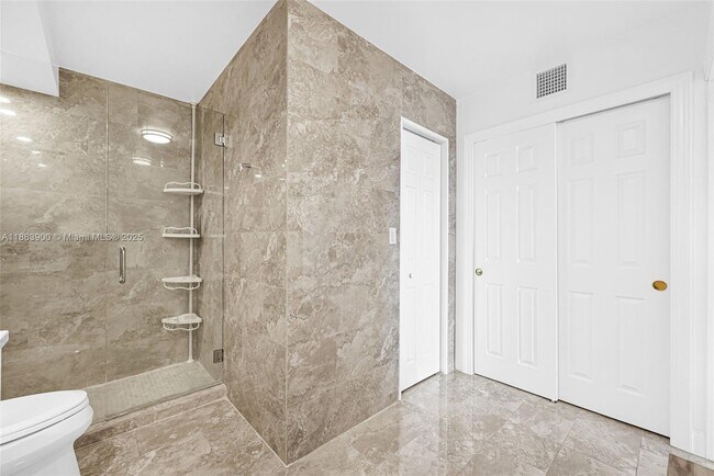 Building Photo - 20335 W Country Club Dr