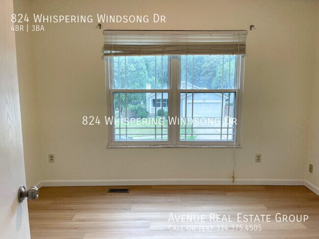 Building Photo - 824 Whispering Windsong Dr