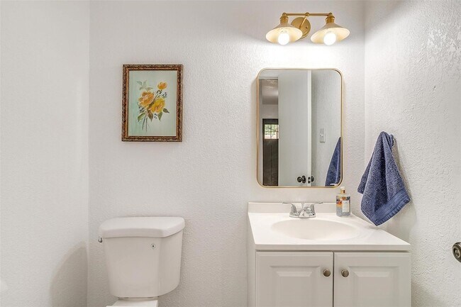 Building Photo - 1701 Larkspur Dr
