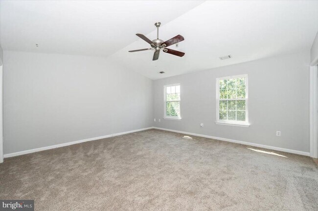 Building Photo - 161 Heathfield Dr