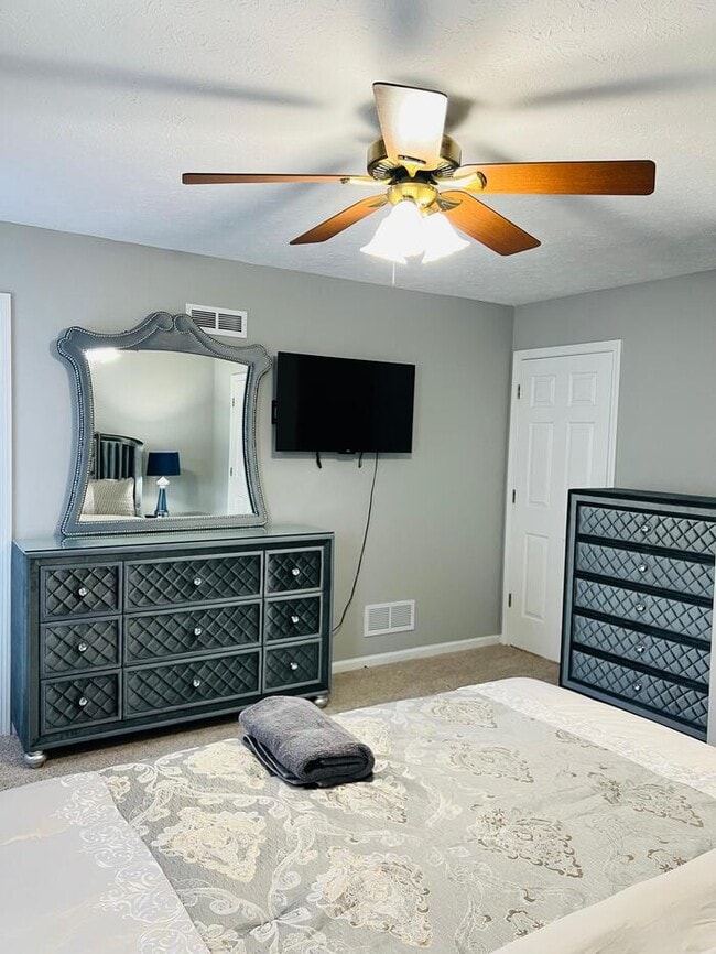 Building Photo - Furnished pillory way beauty