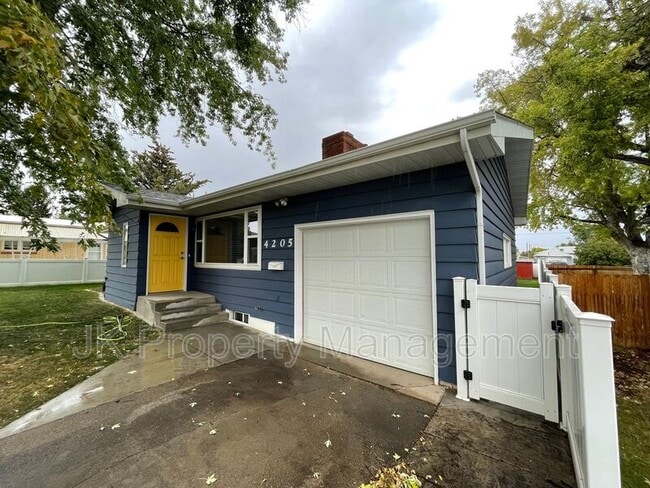 Building Photo - 4205 3rd Ave N