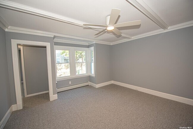 Building Photo - 76 Amity St