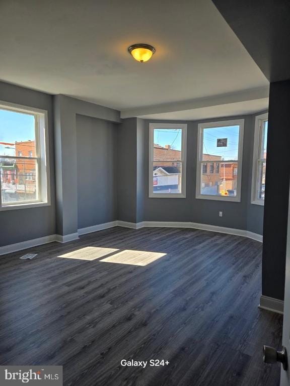 Building Photo - 3301 N Front St