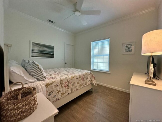 Building Photo - 378 NE Wharf Way