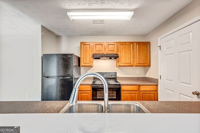 Building Photo - 13202 Fairington Ridge Cir