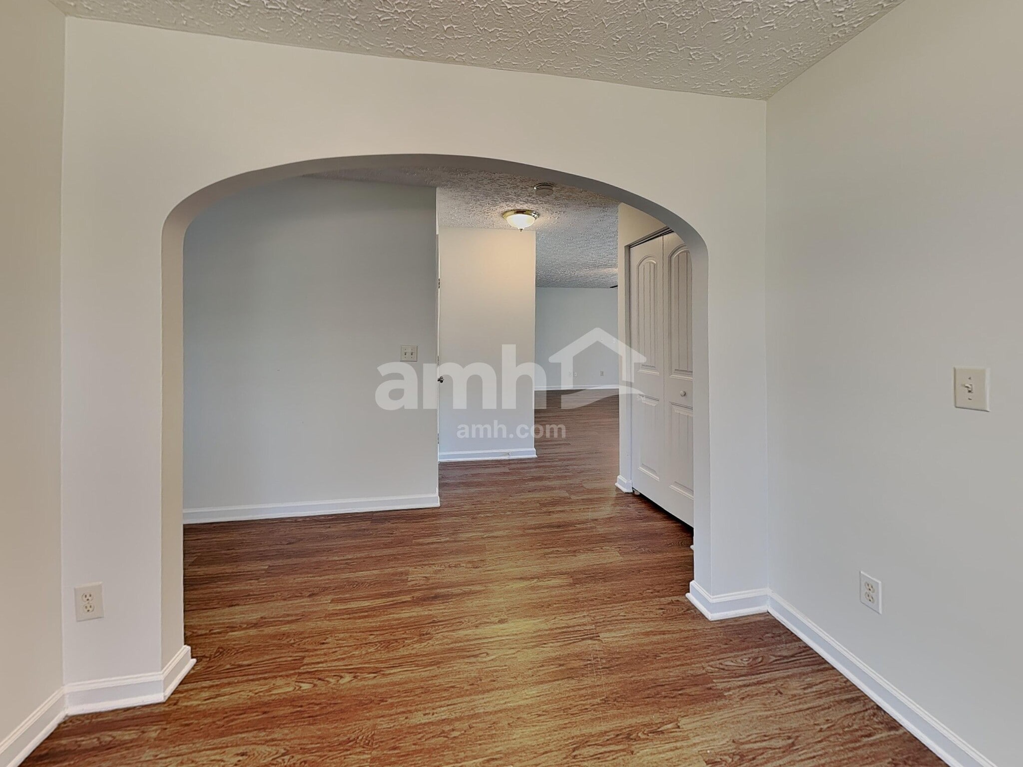 Building Photo - 7221 Fribourg Ct