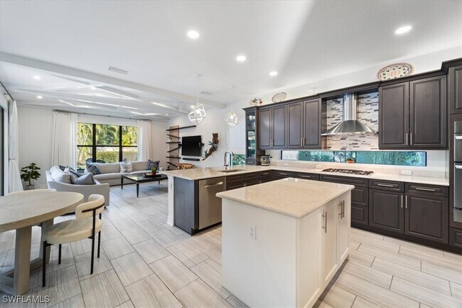 Building Photo - 13884 Luna Dr
