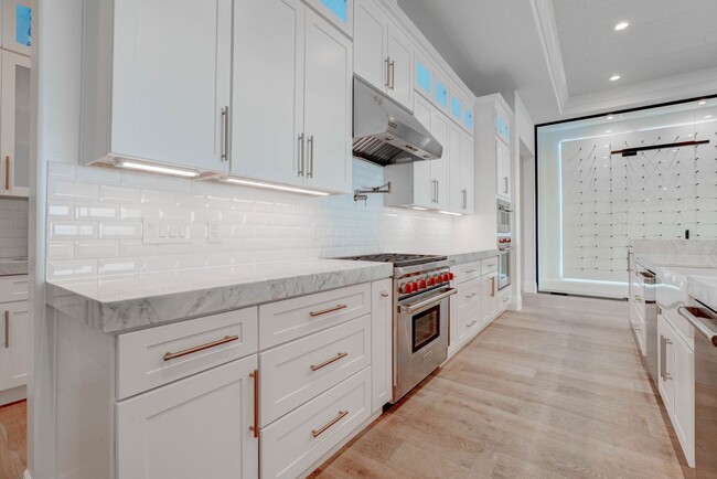 Building Photo - 756 Bruce Moorland St