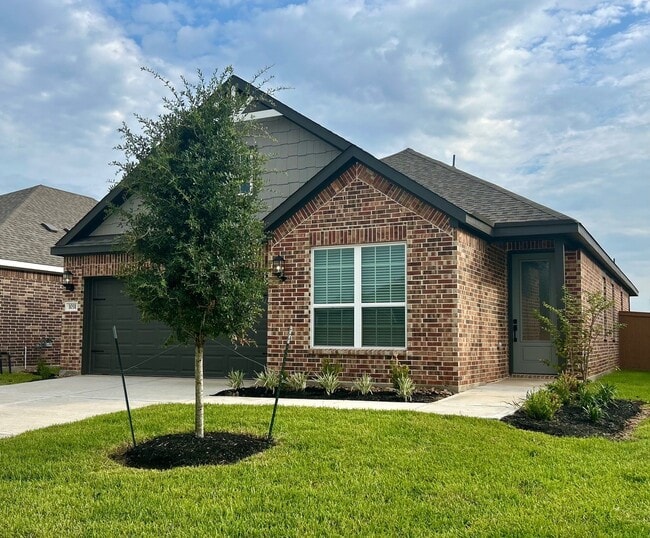 Primary Photo - 1031 Rosewood Trl
