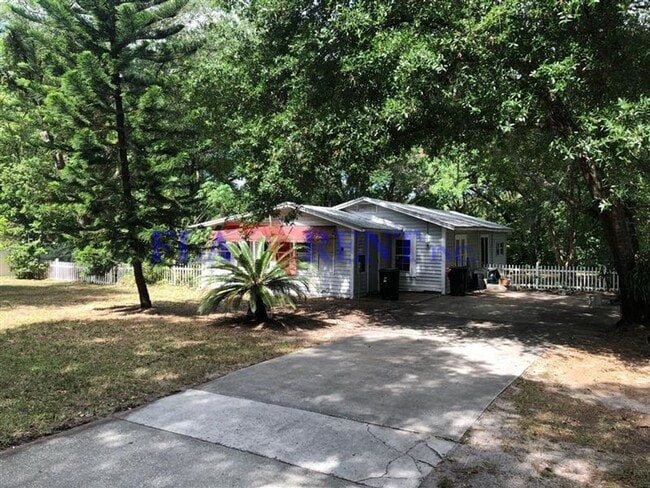 Building Photo - ** 3 BEDROOM/1 BATHROOM in Altamonte Springs**
