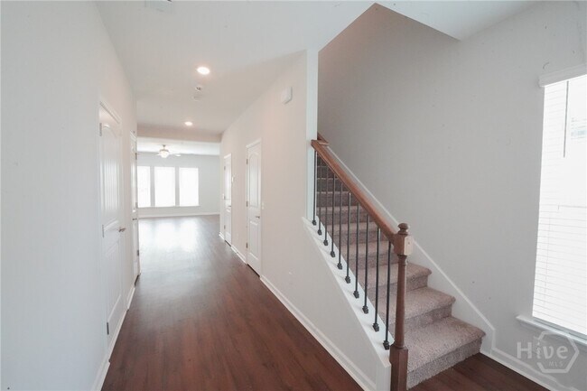 Building Photo - 23 Cantata Cir