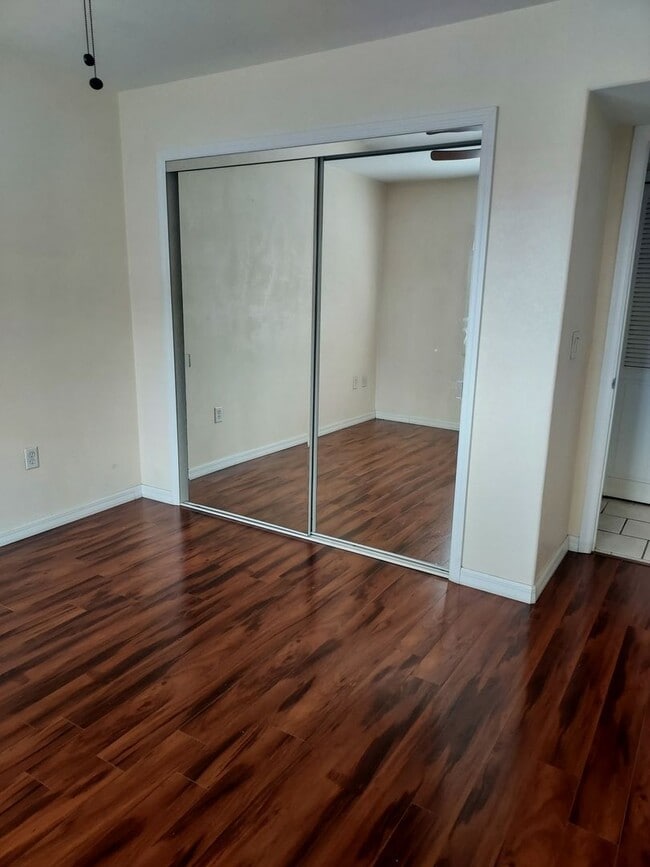 Move In Special 1st Month Rent Free 1 Bed... 2711 N Halifax Ave