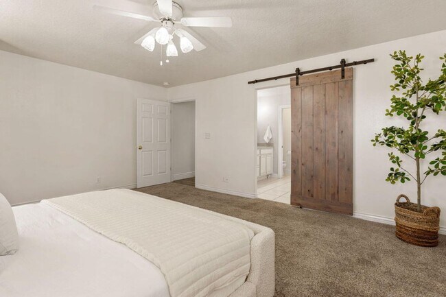 Building Photo - Beautiful Foremaster Ridge Home