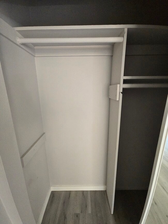 Building Photo - 5400 Newcastle Ave