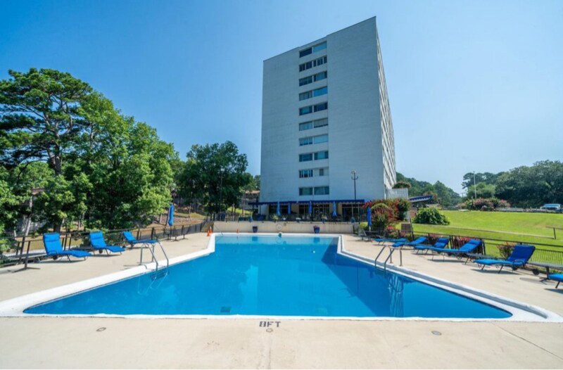 Building Photo - 740 Weston Rd