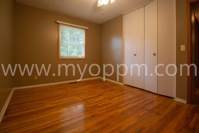 Building Photo - Great 3-Bedroom House on Westwood Lane