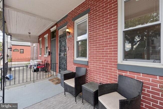 Building Photo - 3804 Fairmount Ave