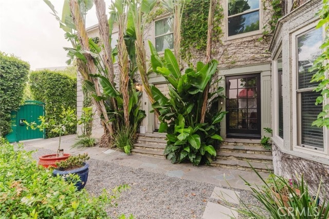 Building Photo - 5962 San Vicente Blvd