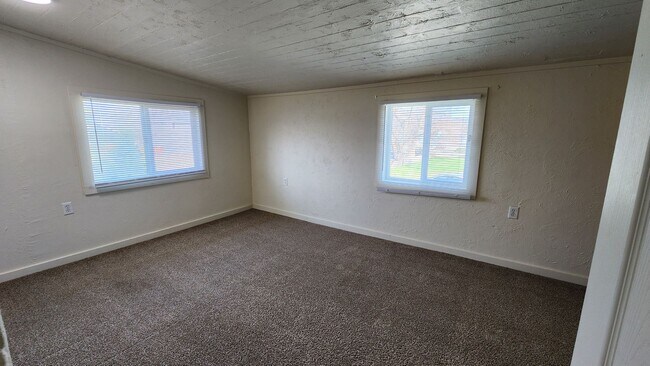 Building Photo - 18220 E Sprague Ave