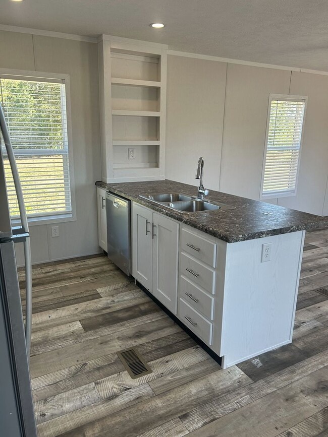 Building Photo - New Home! 3 Bedroom/2 Bath