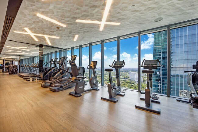 Building Photo - 1451 Brickell Ave