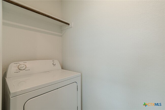 Building Photo - 5824 San Geronimo