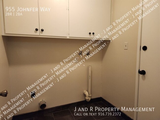 Building Photo - 955 Johnfer Way
