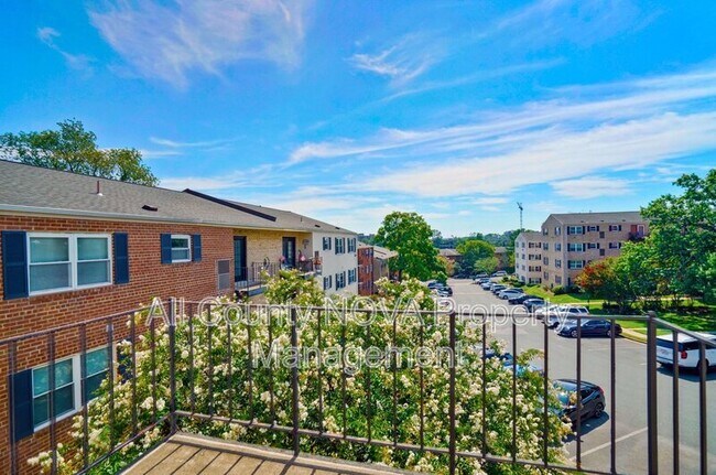 Building Photo - 438 N Armistead St