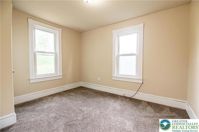 Building Photo - 1057 Jackson St