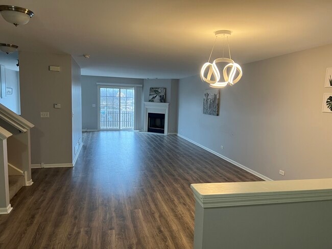 Building Photo - 228 W Fairview Way