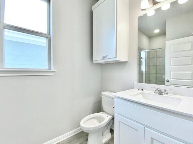 Building Photo - 2525 Pecan Island Dr