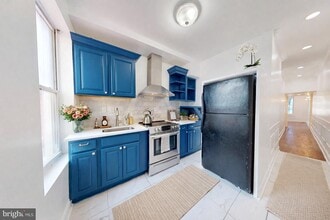 Building Photo - 1315 Pennsylvania Ave. SE