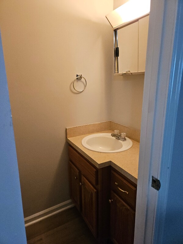 Building Photo - 491 Falls Ave