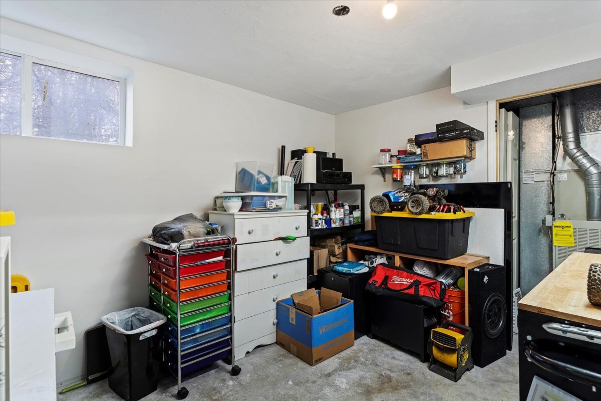 Building Photo - 813 15th St