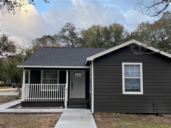 Building Photo - 201 Mesquite St