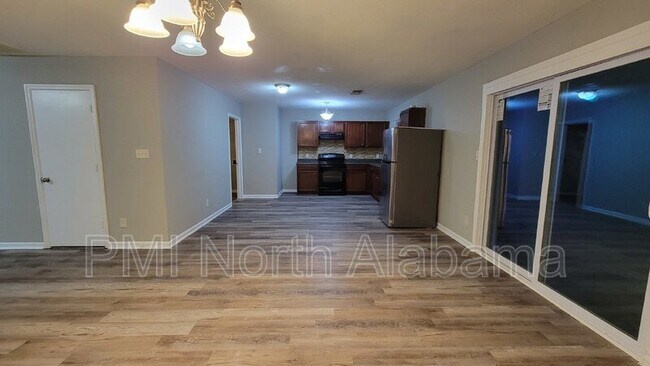 Building Photo - 214 Farmington Dr